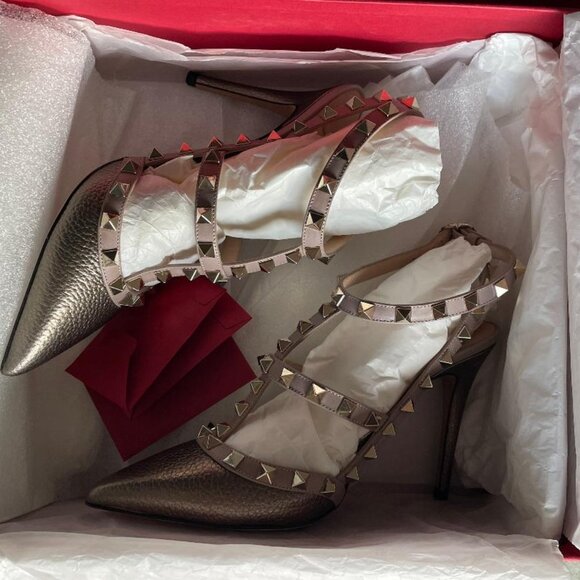 Valentino Garavani Rockstud Cage Leather Pumps with Studs **BRAND NEW** - Picture 9 of 9